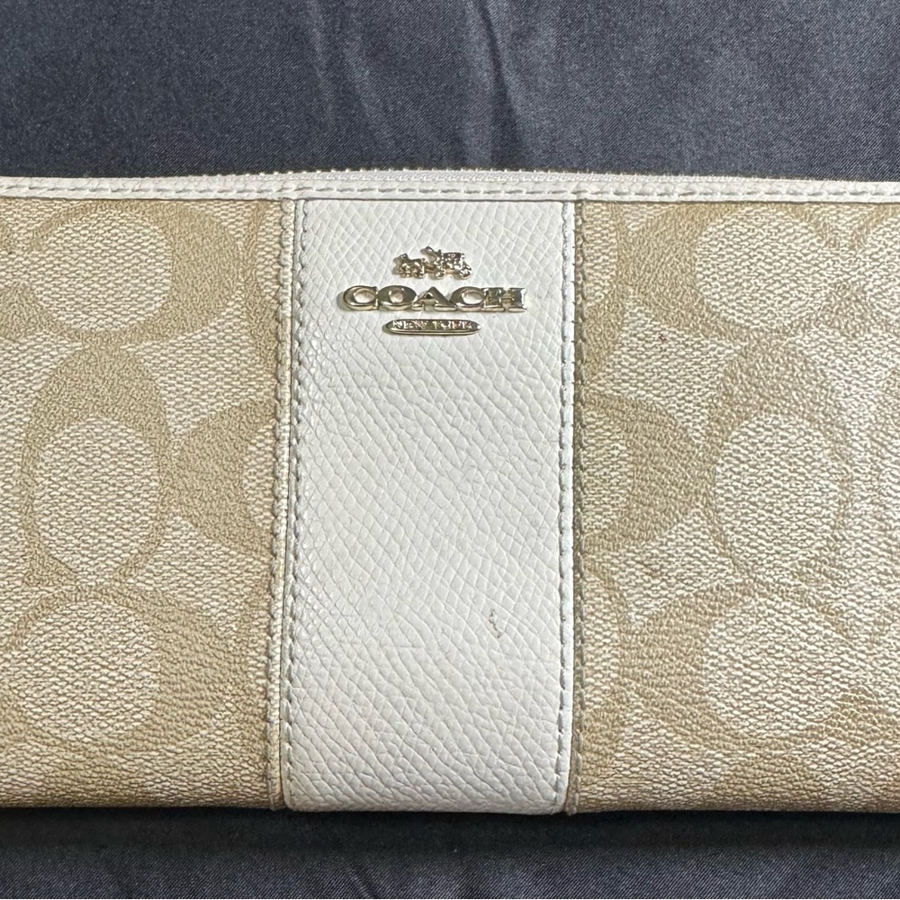 Coach womens wallet